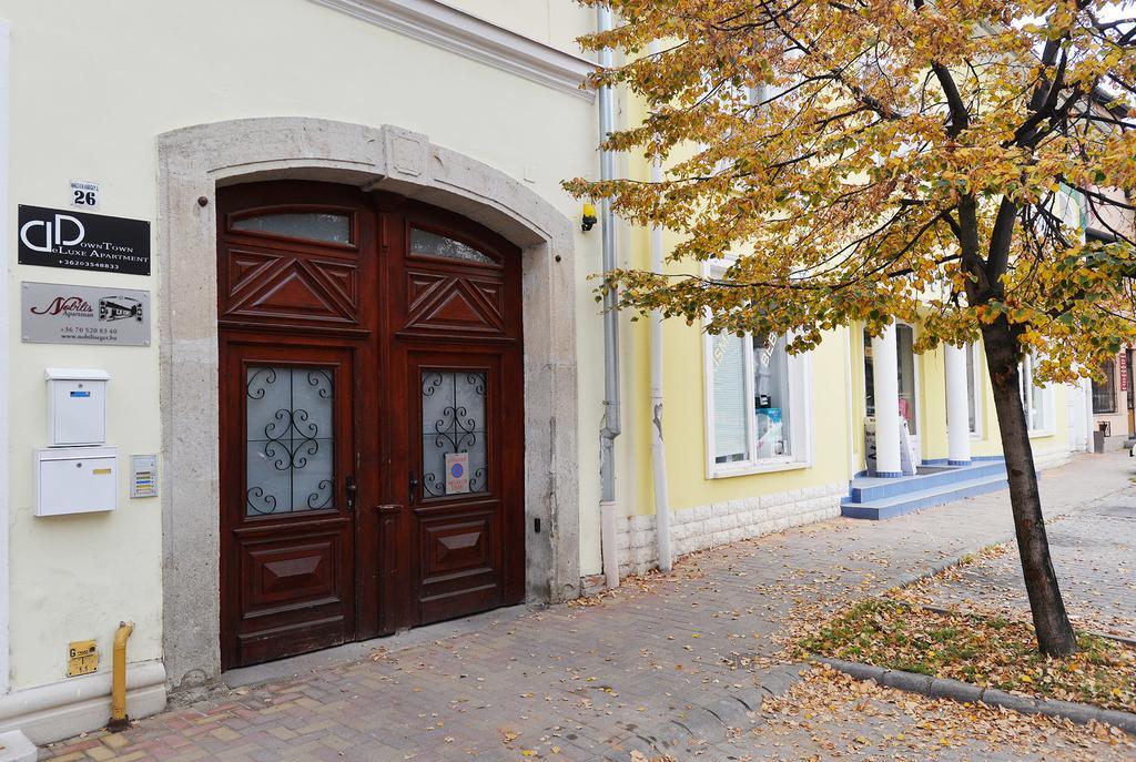Nobilis Apartman Eger Bagian luar foto