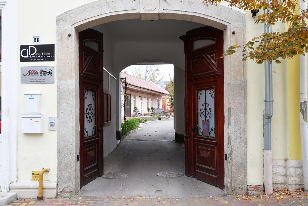 Nobilis Apartman Eger Bagian luar foto