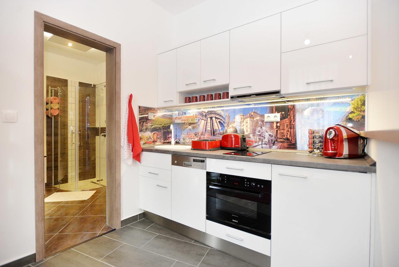 Nobilis Apartman Eger Bagian luar foto